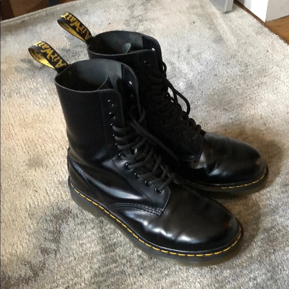 Dr Martens 10 eye leather Boots, women’s 8